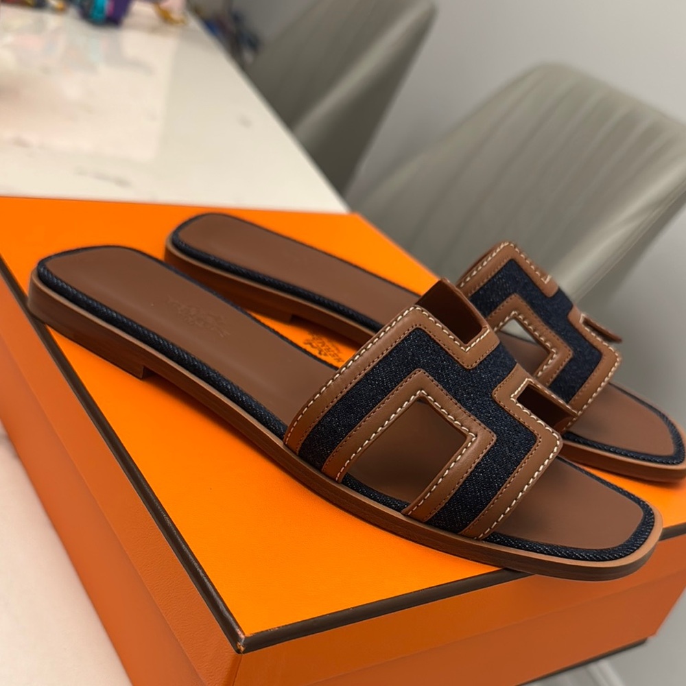 Hermes Brown and Navy Leather Oran Slide Sandals - Picture 4 of 5